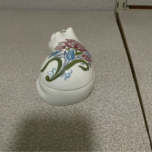 Cat Candle Floral‎ Garden Made for Elizabeth Arden Porcelain Trinket Box Vintage - Picture 4 of 7